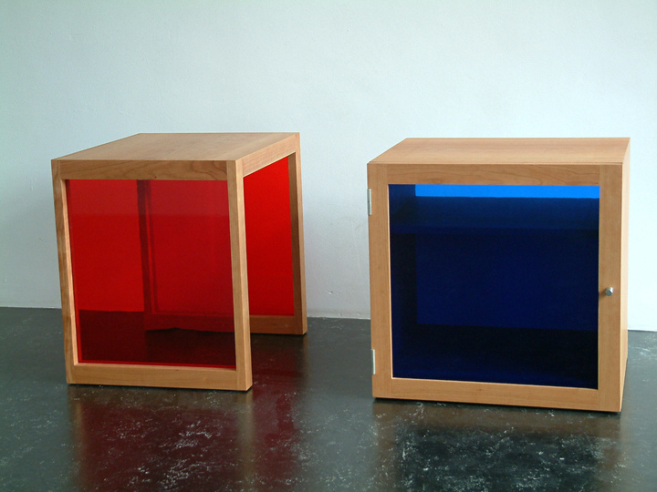 Bijzettafel en kastje